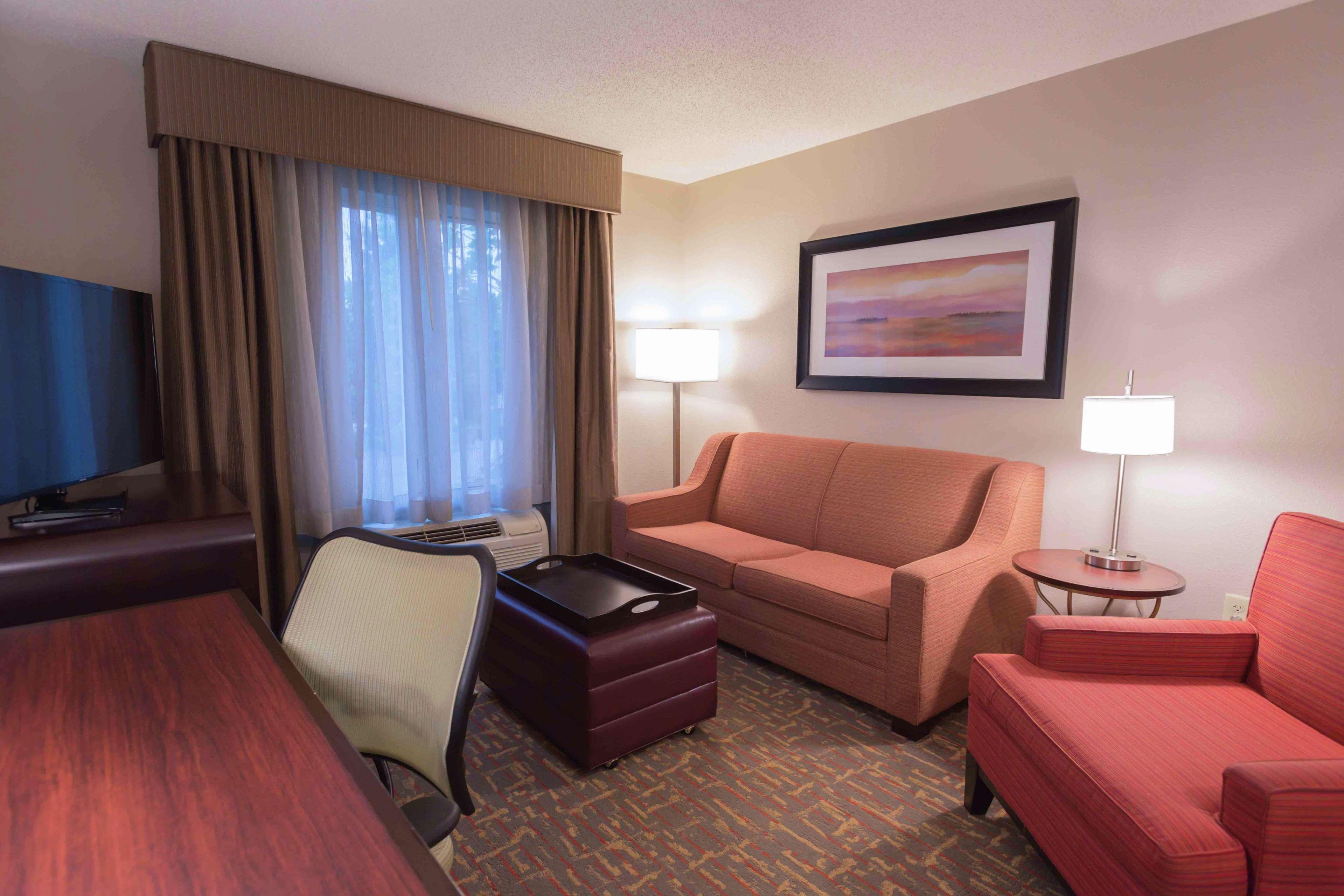 โฮมวูด สวีทส์ บาย ฮิลตัน ซอเมอร์เซ็ท โฮเต็ล Hotel ซอมเมอร์เซ็ท ภายนอก รูปภาพ