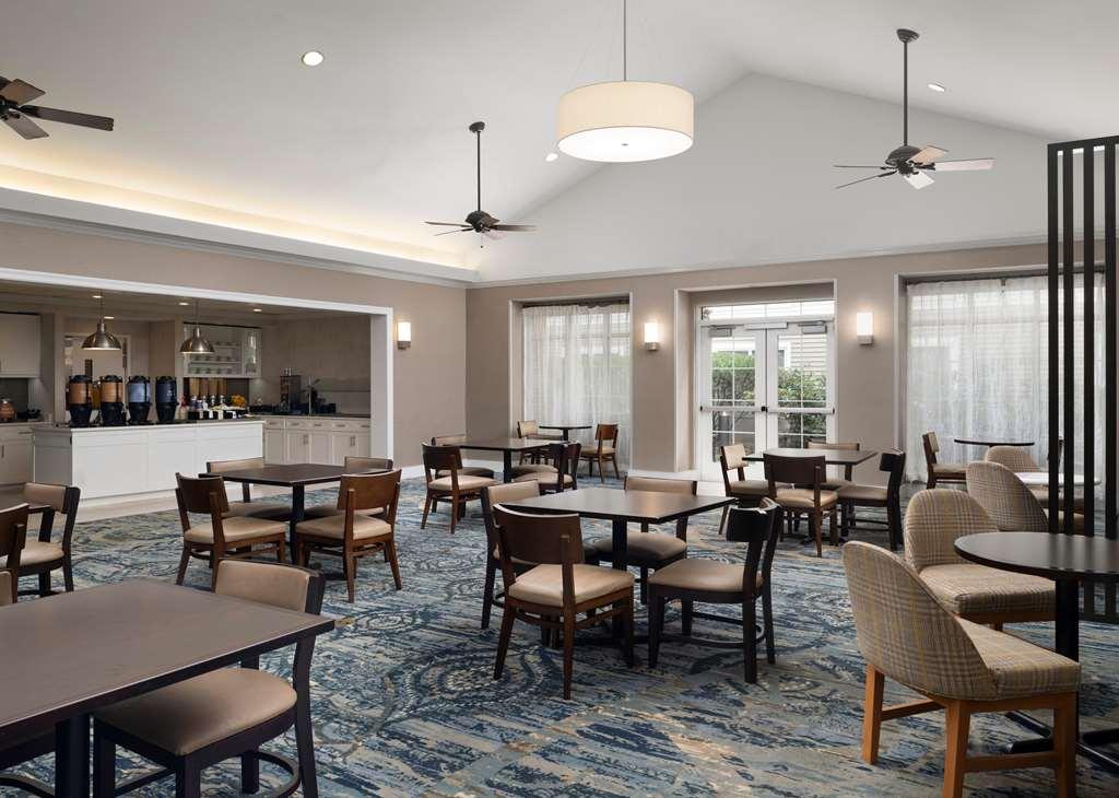 โฮมวูด สวีทส์ บาย ฮิลตัน ซอเมอร์เซ็ท โฮเต็ล Hotel ซอมเมอร์เซ็ท ร้านอาหาร รูปภาพ