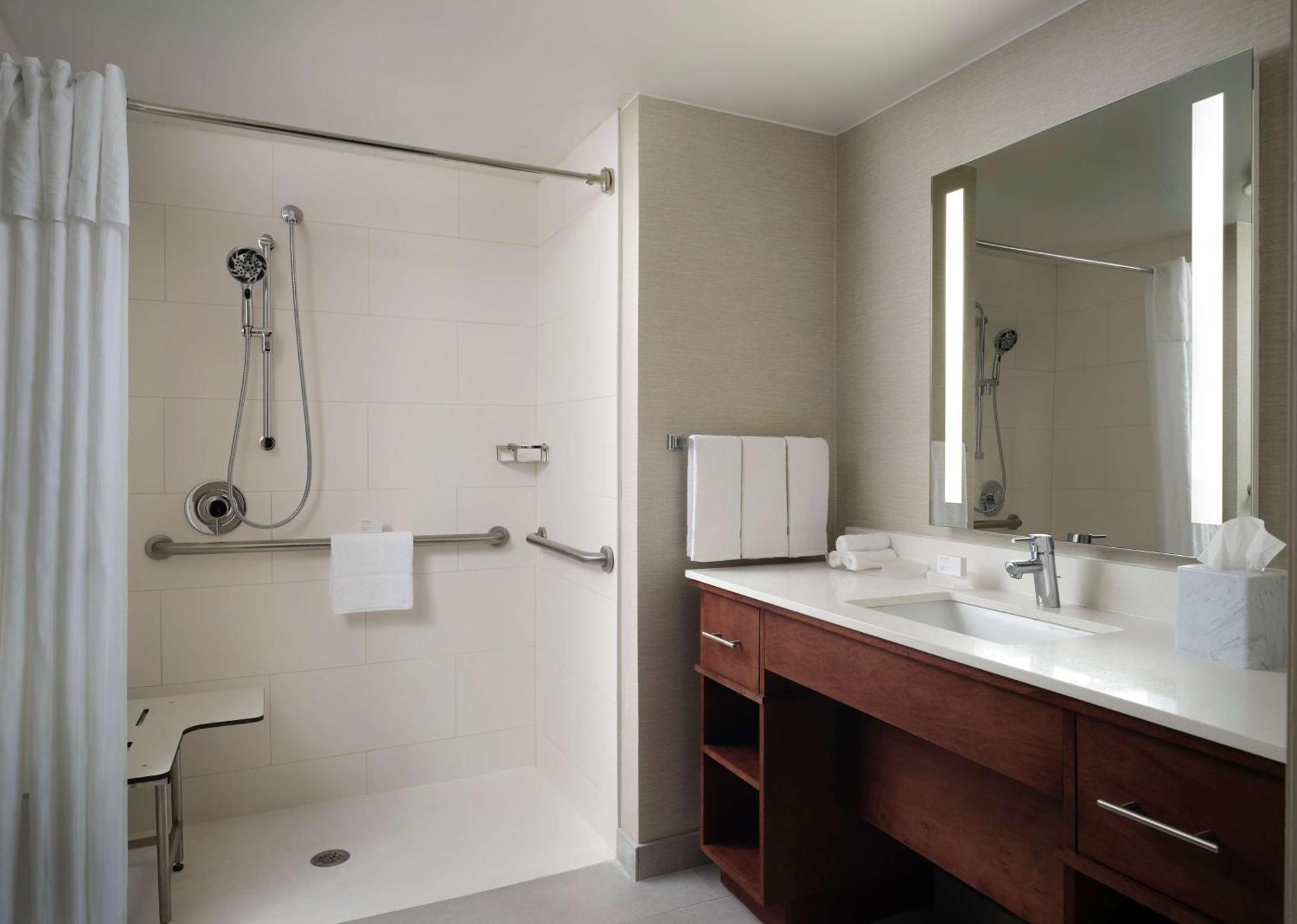 โฮมวูด สวีทส์ บาย ฮิลตัน ซอเมอร์เซ็ท โฮเต็ล Hotel ซอมเมอร์เซ็ท ภายนอก รูปภาพ