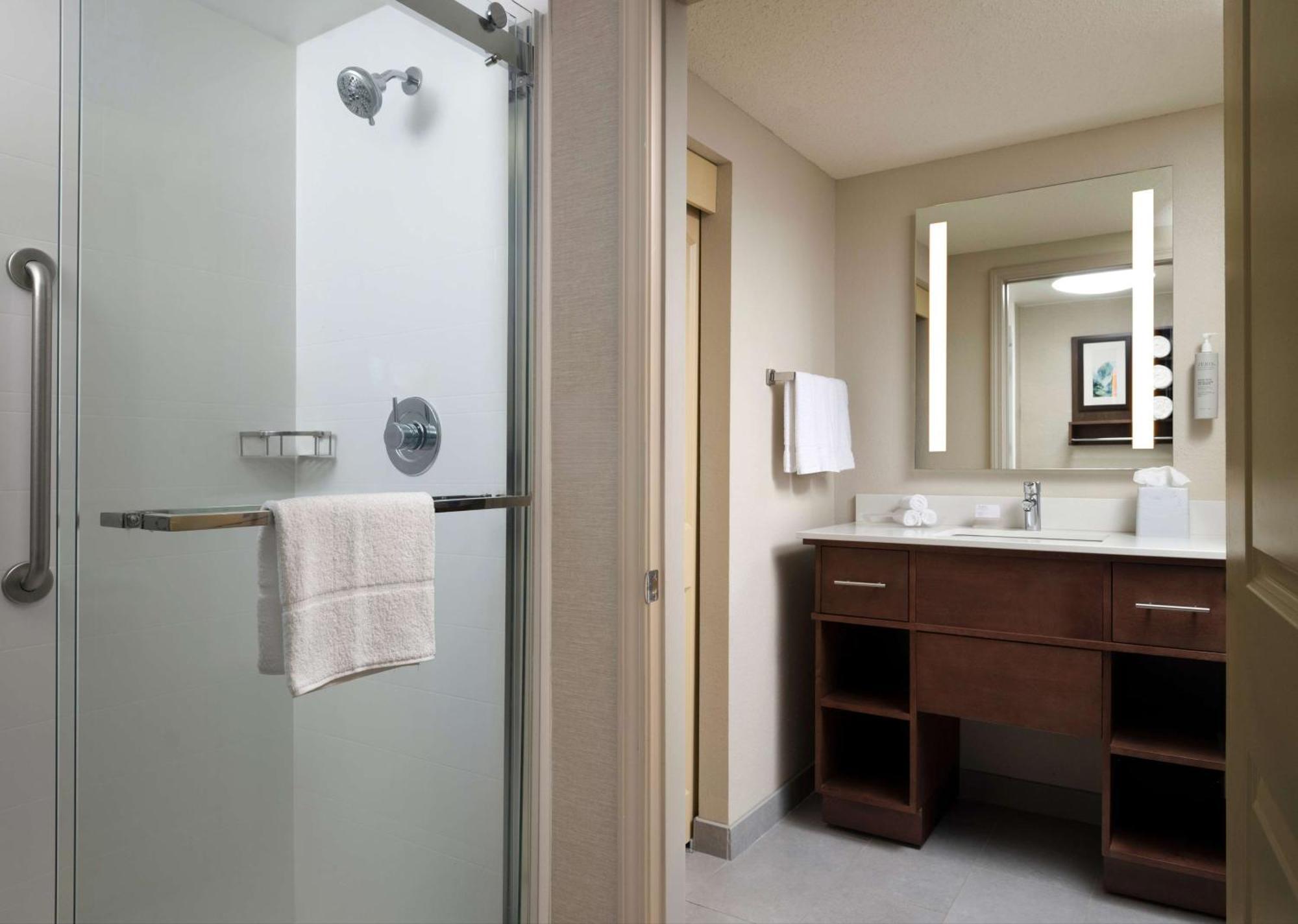 โฮมวูด สวีทส์ บาย ฮิลตัน ซอเมอร์เซ็ท โฮเต็ล Hotel ซอมเมอร์เซ็ท ภายนอก รูปภาพ