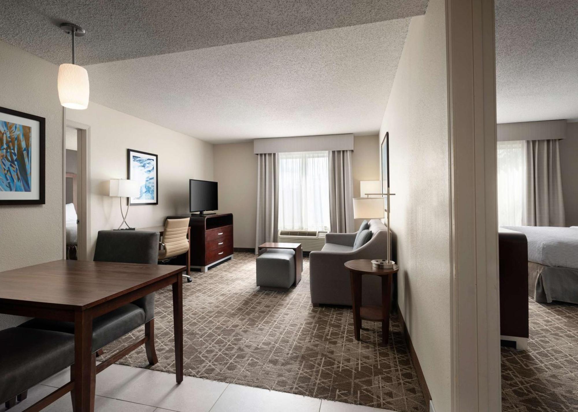 โฮมวูด สวีทส์ บาย ฮิลตัน ซอเมอร์เซ็ท โฮเต็ล Hotel ซอมเมอร์เซ็ท ภายนอก รูปภาพ